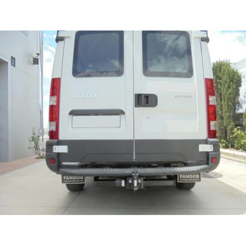 Фаркоп Aragon для Iveco Daily III 35.10, 40.10 фургон 1999-2006. Артикул E2700AG