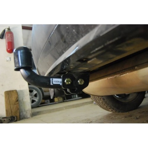 Фаркоп Auto-Hak для BMW X3 F25 2011-2014. Артикул B 16