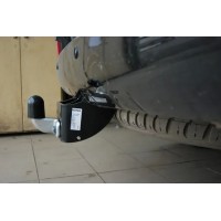 Фаркоп Westfalia для Lexus LX 570 2008-2020. Фланцевое крепление. Артикул 335359600001