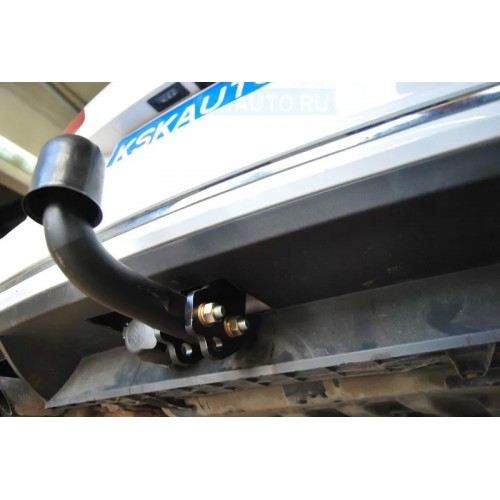 Фаркоп Auto-Hak для Volkswagen Passat B7 седан, универсал 2010-2014. Артикул K 57
