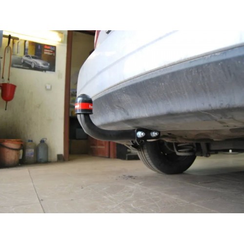 Фаркоп Bosal для Hyundai Elantra V 2010-2016. Артикул 4259-A