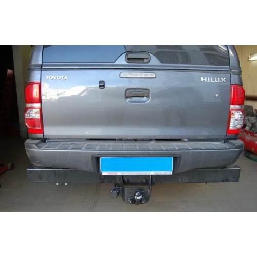 Фаркоп Brink (Thule) (оригинал) для Toyota Hilux VII N25/26 4WD (модель с локерами) 2010-2015. Фланцевое крепление. Артикул 522100