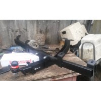 Фаркоп Bosal под квадратное отверстие (с шаром типа E) для Chevrolet Niva 4х4 2002-2020. Артикул 1230-E