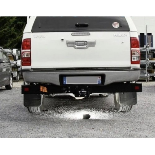 Фаркоп Westfalia (с электрикой) для Toyota Hilux VII Single/Double/Extra-Cab, 4x4 2010-2015. Фланцевое крепление. Артикул 335408900113