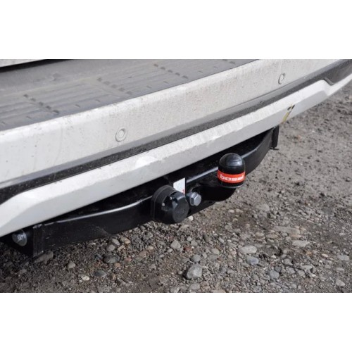 Фаркоп Bosal для Toyota Land Cruiser 200 (вкл. Executive и Excalibur) 2007-2020. Фланцевое крепление. Артикул 3017-F