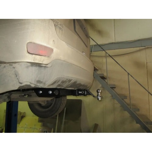 Фаркоп Bizon для Jeep Grand Cherokee WK2 2010-2014. Быстросъемный крюк. Артикул FA 0977-E