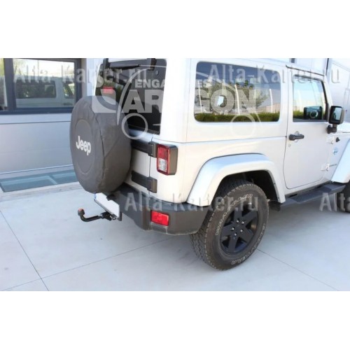 Фаркоп Aragon (быстросъемный крюк, горизонтальное крепление) для Jeep Wrangler JK 2007-2018.. Артикул E2902CS
