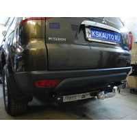 Фаркоп Лидер-Плюс для Mitsubishi Pajero Sport II 2008-2016 (с накладкой из нерж. стали). Фланцевое крепление. Артикул M115-F(N)