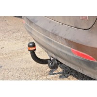Фаркоп Bosal для Hyundai i30 II универсал 2011-2017. Артикул 6756-A