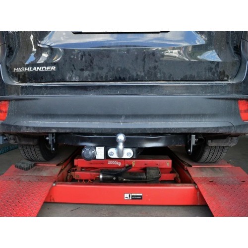 Фаркоп Imiola для Toyota Highlander III 2014-2020. Фланцевое крепление. Артикул T.057