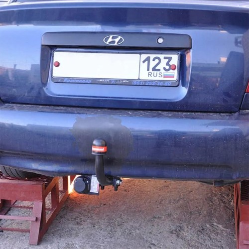 Фаркоп Bosal для Hyundai Accent II хэтчбек, седан 1999-2006. Артикул 4221-A