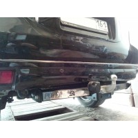 Фаркоп Лидер-Плюс для Lexus GX 460 2009-2013 (с накладкой из нерж. стали). Фланцевое крепление. Артикул T113-F(N)