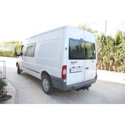 Фаркоп Aragon для Ford Transit фургон 2000-2012. Фланцевое крепление. Артикул E2005CG